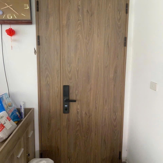 Thi công cửa tấm tổ ông Dĩ An