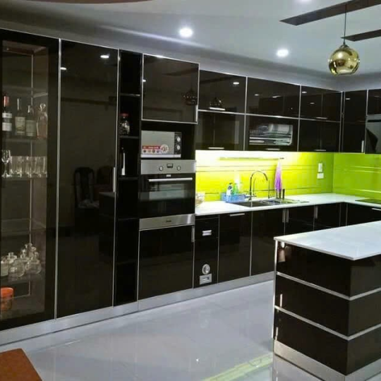 Tủ bếp cánh kính